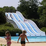 Zecamping 4 Familial Avec Etang De Peche Et Piscine Chauffee La Haye