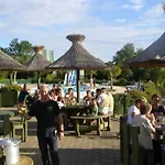 Кемпинг Zecamping 4 Familial Avec Etang De Peche Et Piscine Chauffee La Haye