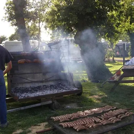 4 Etoiles - Piscine - Ccafgef Κάμπινγκ