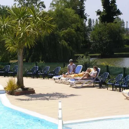 캠프장 4 Etoiles - Piscine - Ccafgef