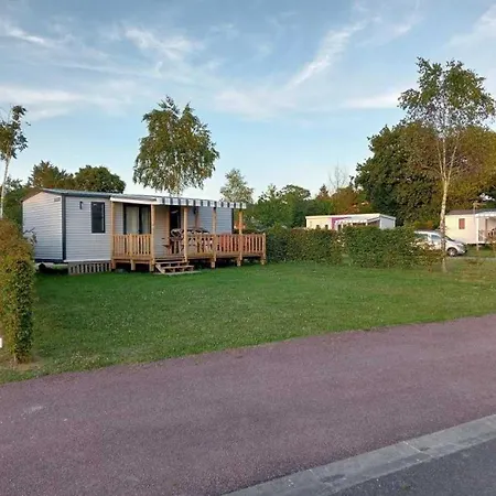 Zecamping 4 Familial Avec Etang De Peche Et Piscine Chauffee