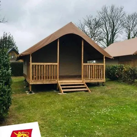 Zecamping 4 Etoiles Familial Avec Etang De Peche Et Piscine Chauffee 4* La Haye