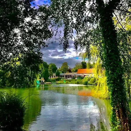 Campsite Zecamping 4 Etoiles Familial Avec Etang De Peche Et Piscine Chauffee La Haye