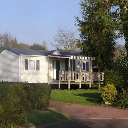 Zecamping 4 Etoiles Familial Avec Etang De Peche Et Piscine Chauffee