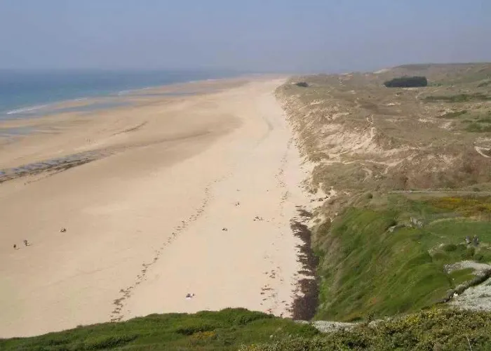 Zecamping 4 Familial Avec Etang De Peche Et Piscine Chauffee Кемпинг 4*