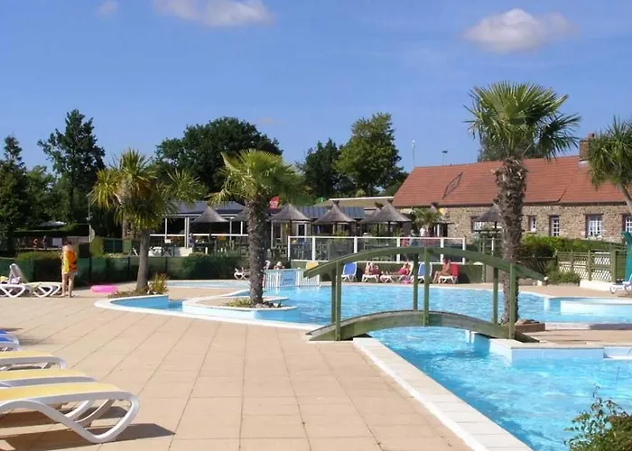 Zecamping 4 Familial Avec Etang De Peche Et Piscine Chauffee Кемпинг La Haye