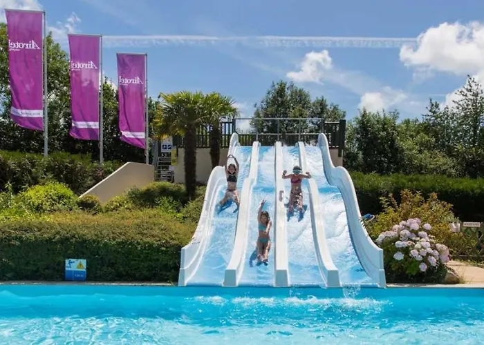 Campsite Zecamping 4 Familial Avec Etang De Peche Et Piscine Chauffee *