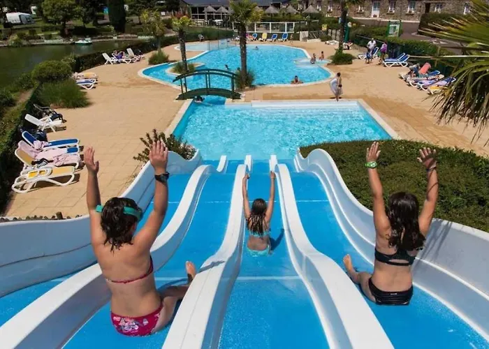 Zecamping 4 Familial Avec Etang De Peche Et Piscine Chauffee La Haye